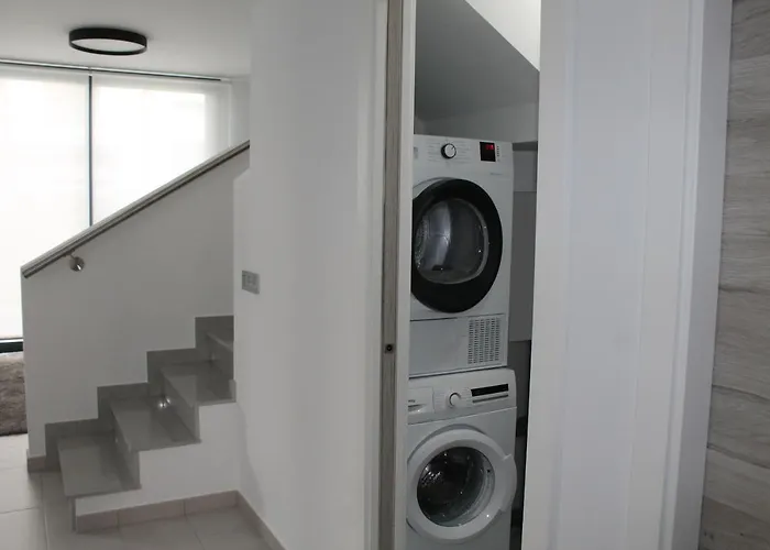 High Tech Navia Spanien